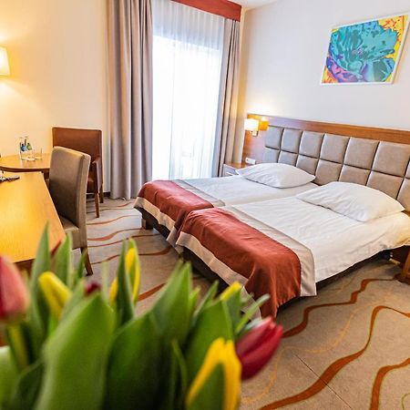 Hotel Olivia Medical Spa Skomielna Czarna 외부 사진
