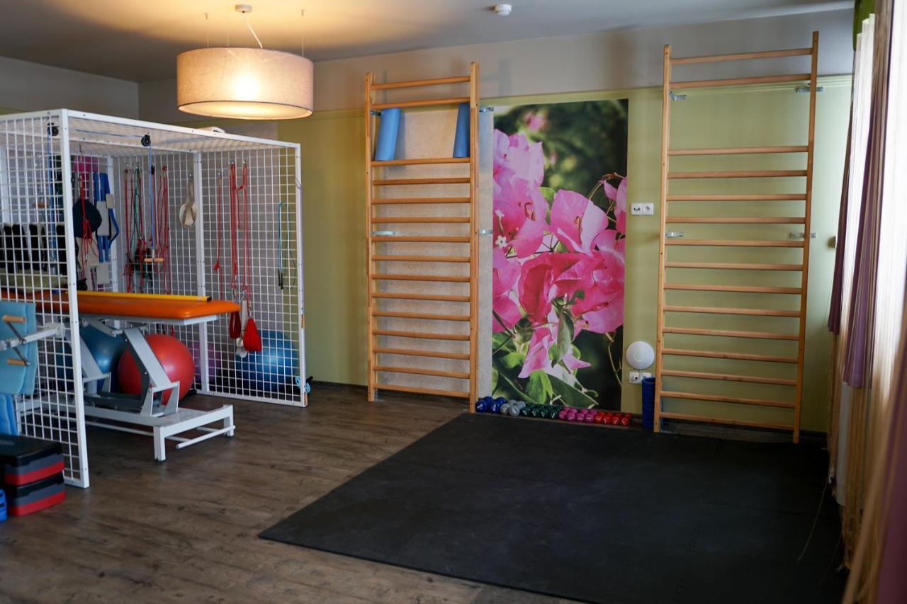 Hotel Olivia Medical Spa Skomielna Czarna 외부 사진