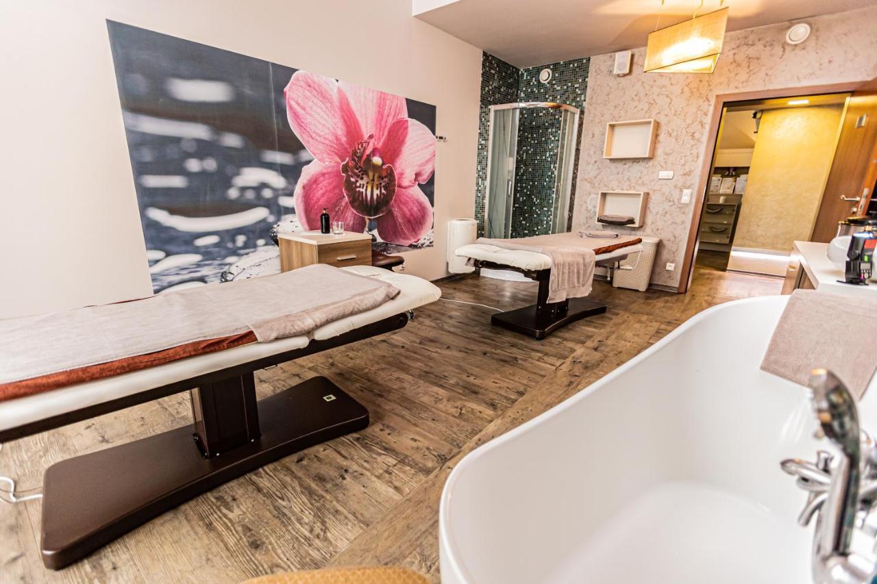 Hotel Olivia Medical Spa Skomielna Czarna 외부 사진
