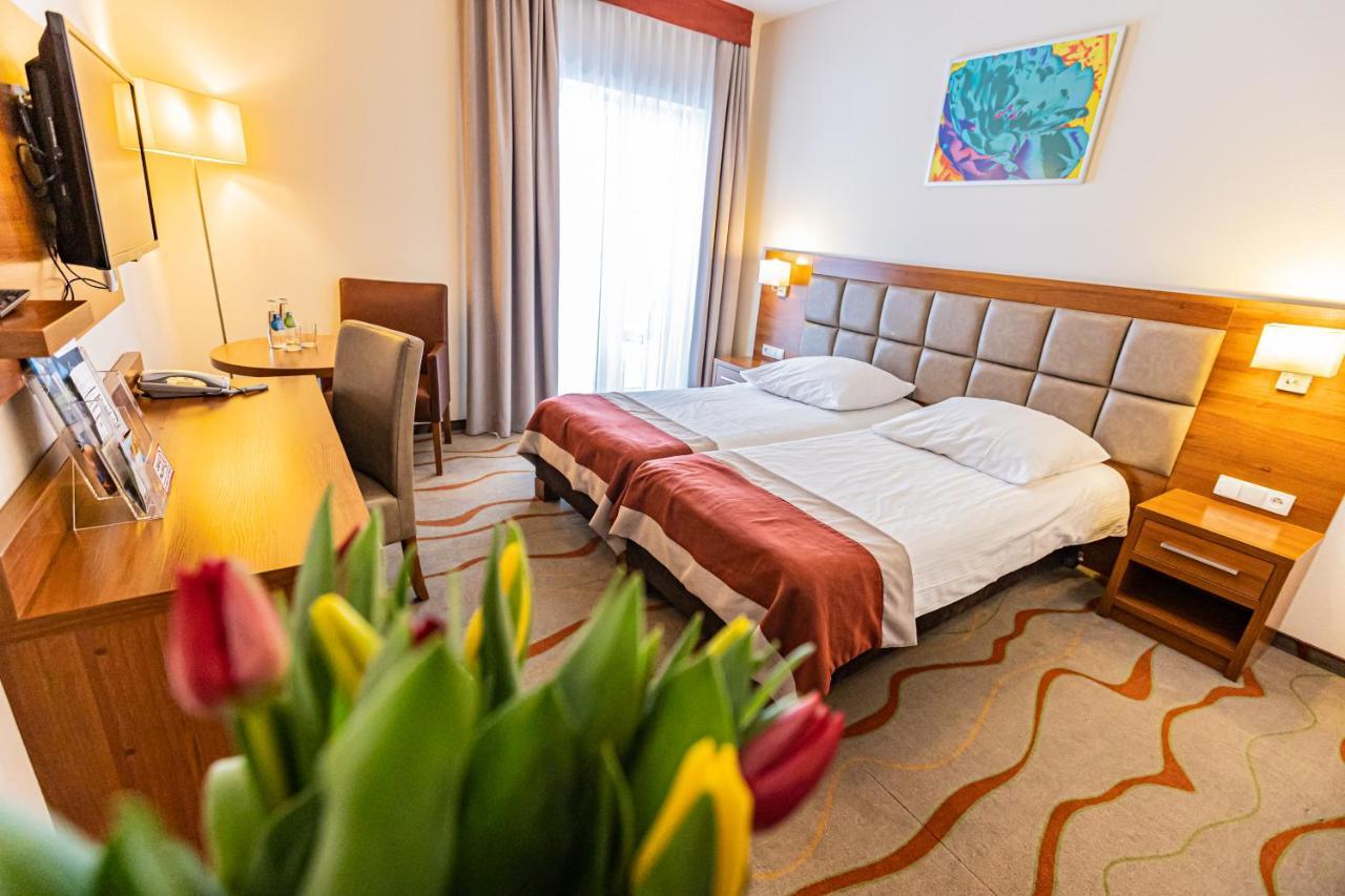 Hotel Olivia Medical Spa Skomielna Czarna 외부 사진