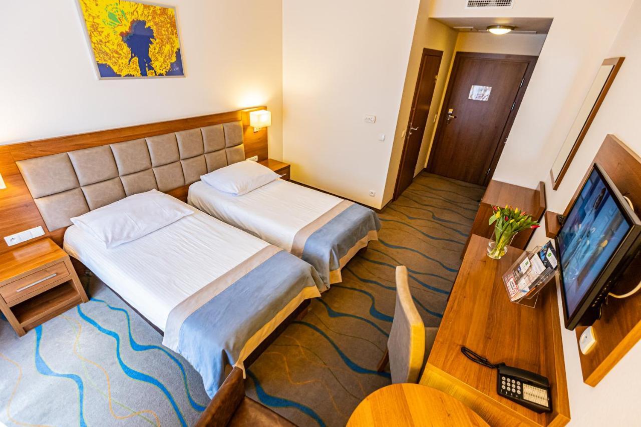 Hotel Olivia Medical Spa Skomielna Czarna 외부 사진