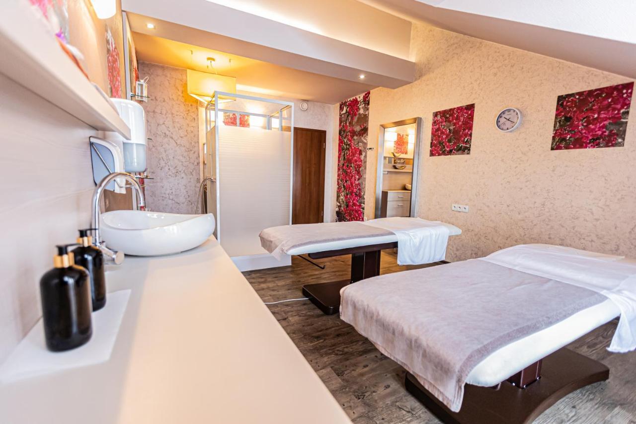 Hotel Olivia Medical Spa Skomielna Czarna 외부 사진