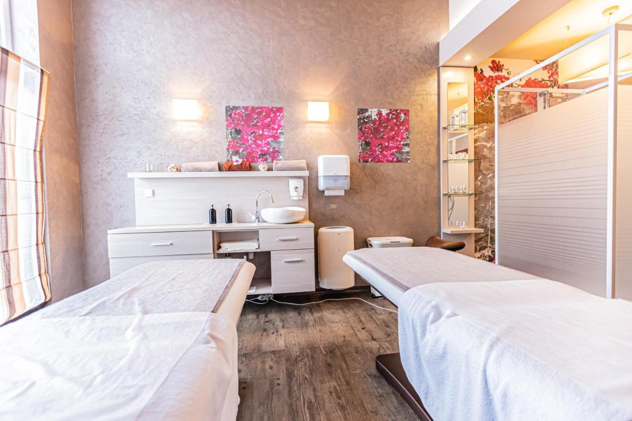 Hotel Olivia Medical Spa Skomielna Czarna 외부 사진