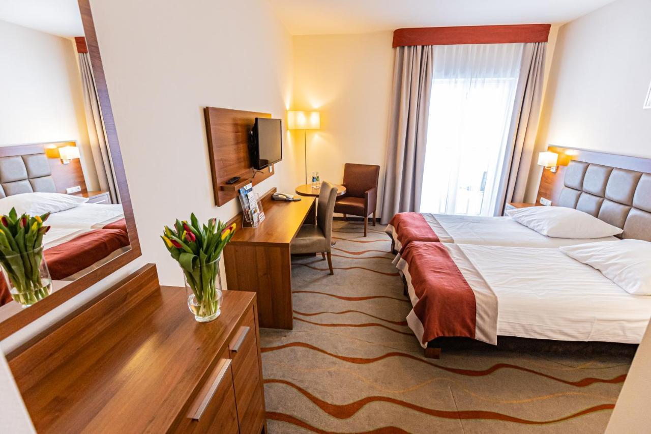 Hotel Olivia Medical Spa Skomielna Czarna 외부 사진