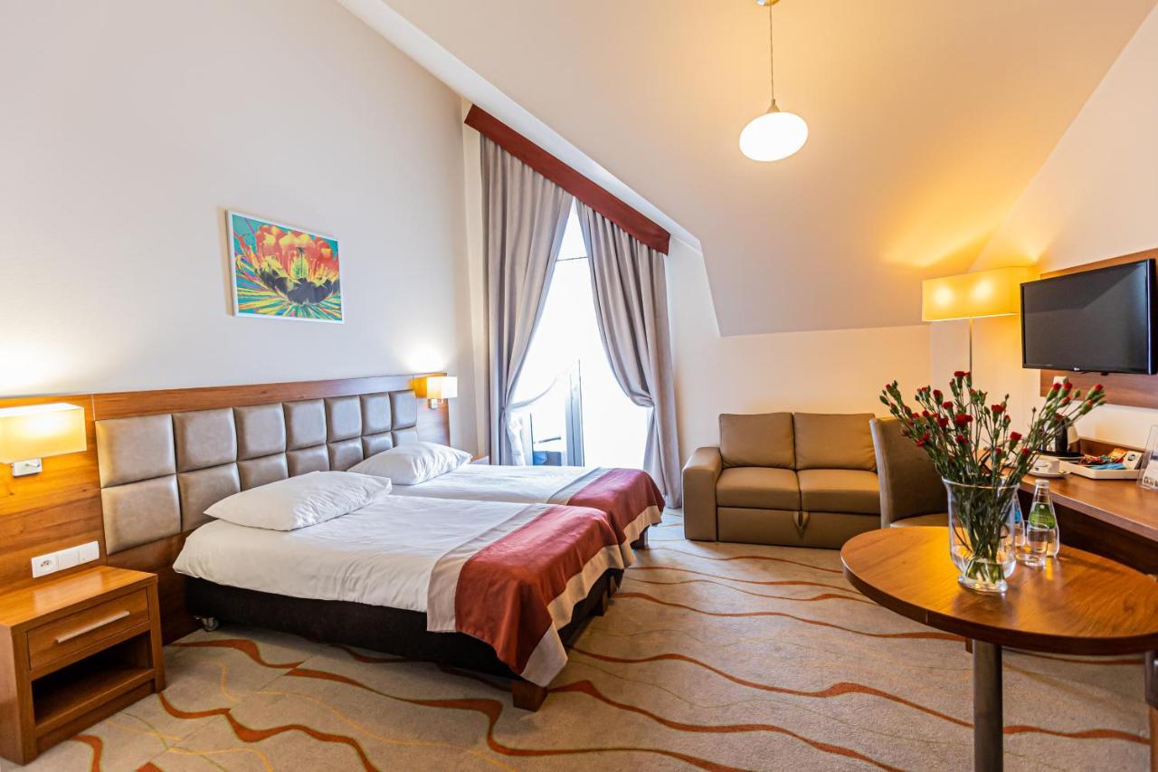 Hotel Olivia Medical Spa Skomielna Czarna 외부 사진