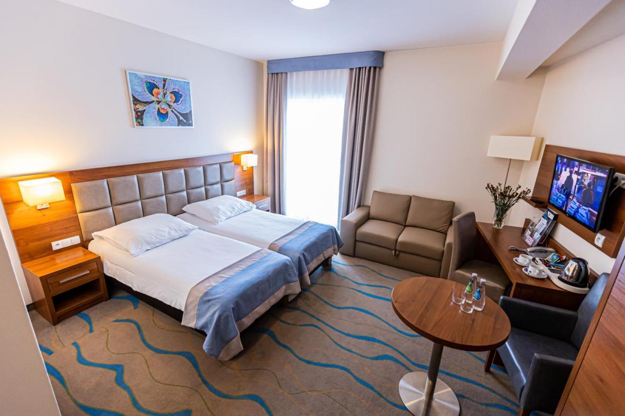 Hotel Olivia Medical Spa Skomielna Czarna 외부 사진